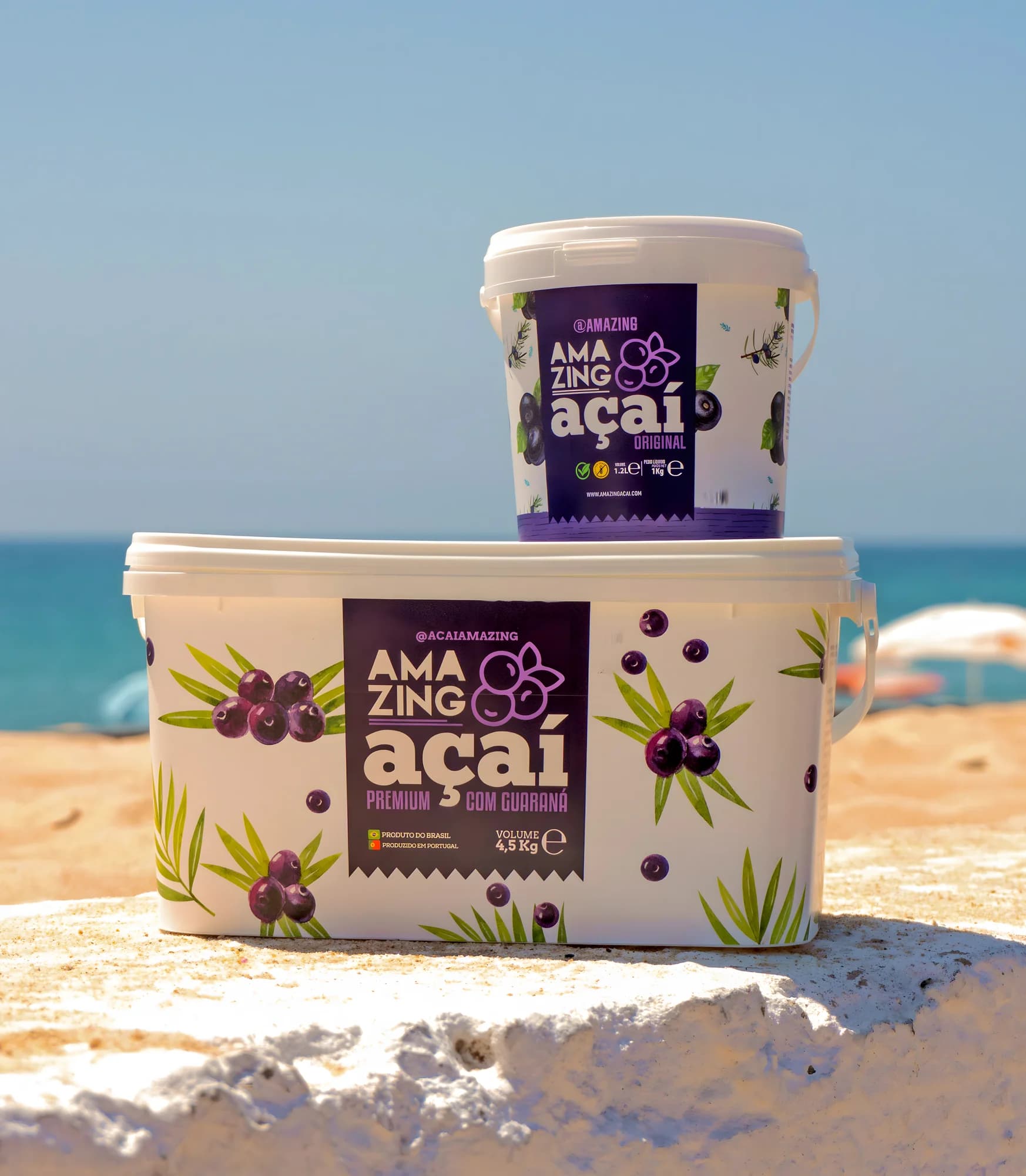 Amazing Açaí — baldes na praia